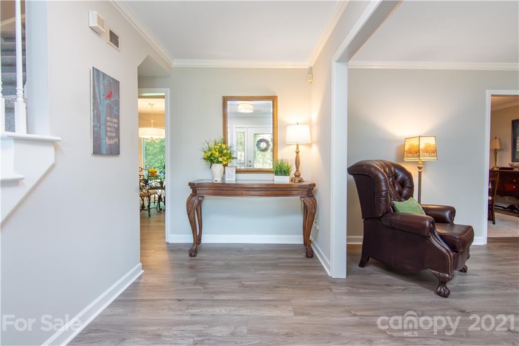 6824 Porterfield Road Charlotte, NC 28226 - Photo 4 of 48 Gallery Image 4