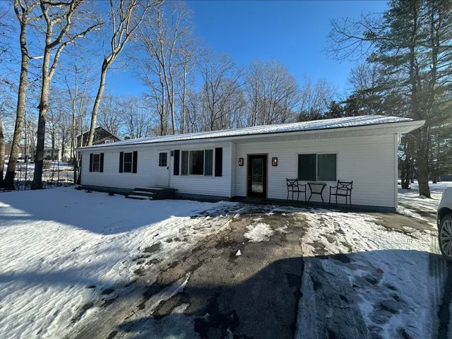 $405,000 | 46 Silver Ridge, Bangor, ME 04401