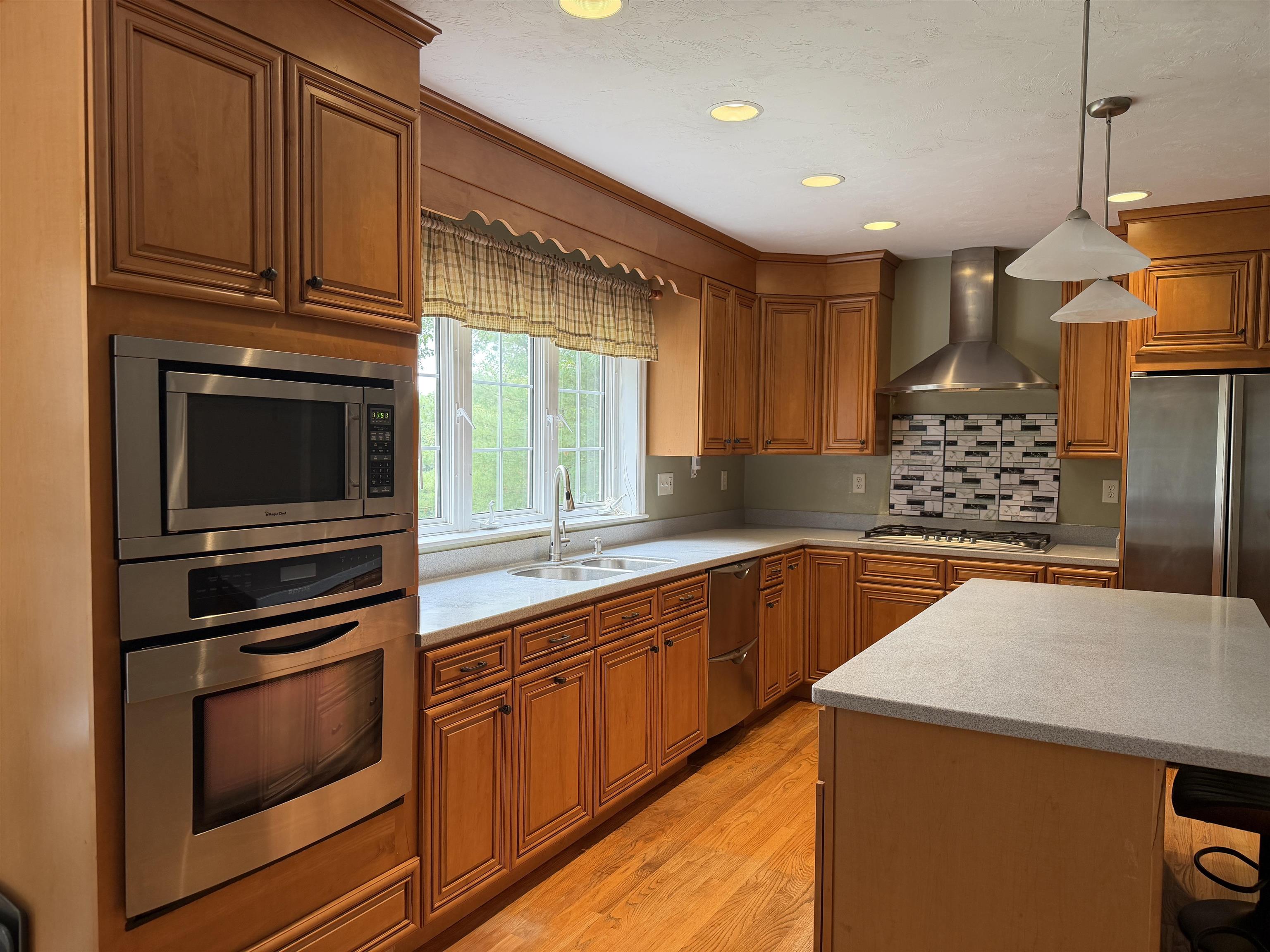 35 Mockingbird Hill Road Windham, NH 03087 - Photo 4 of 25
