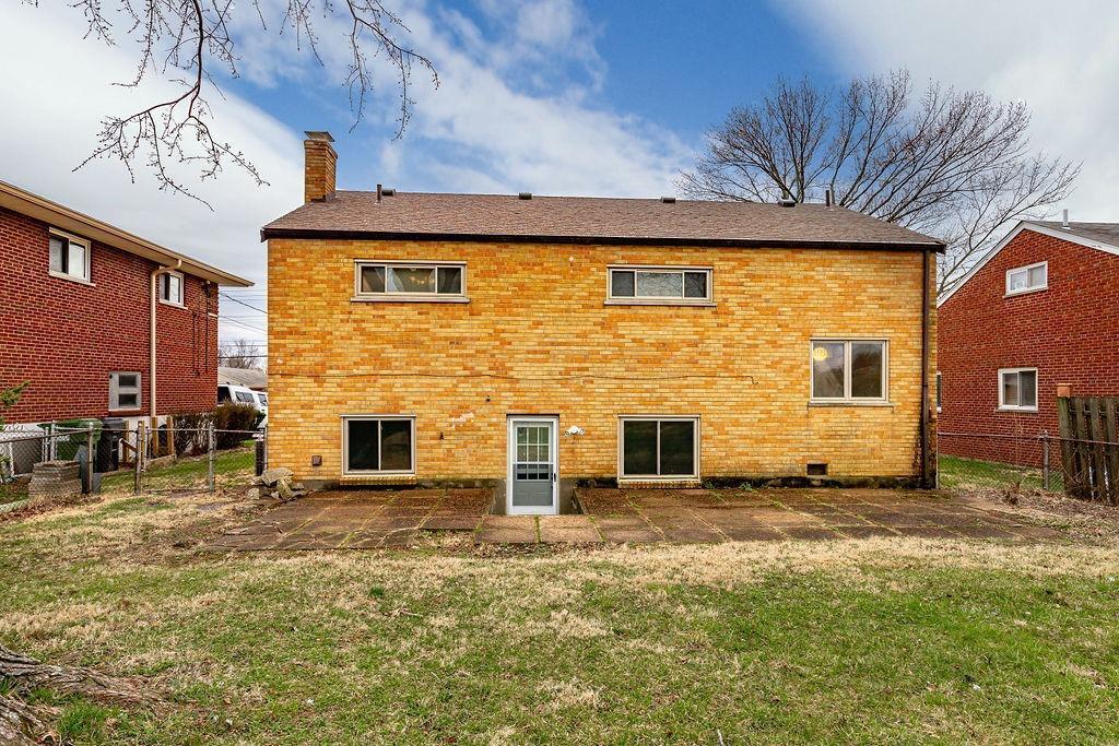 5640 Lawrence Road Cincinnati, OH 45248 - Photo 6 of 36 Gallery Image 6