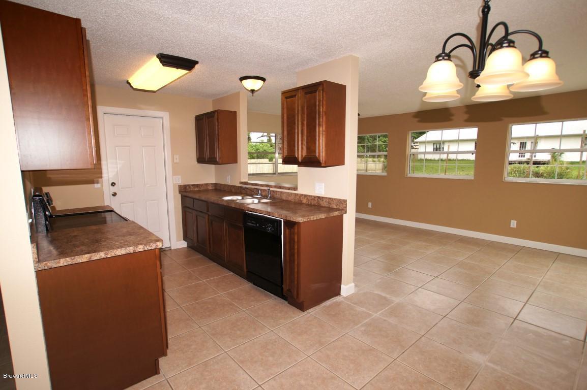 6450 Hudson Road Cocoa, FL 32927 - Photo 4 of 15 Hudson Rd - Kitchen.jpg