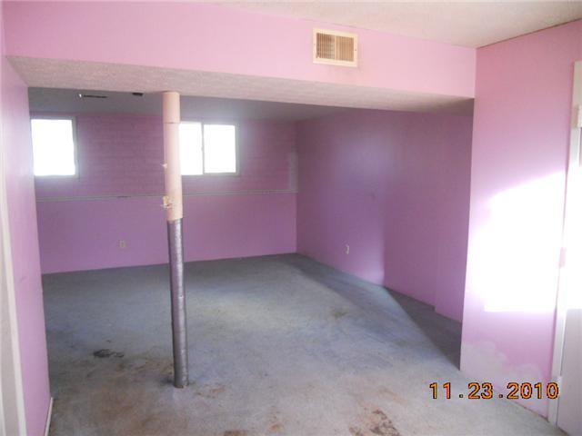 3481 Petzinger Road Columbus, OH 43232 - Photo 3 of 5 Gallery Image 3