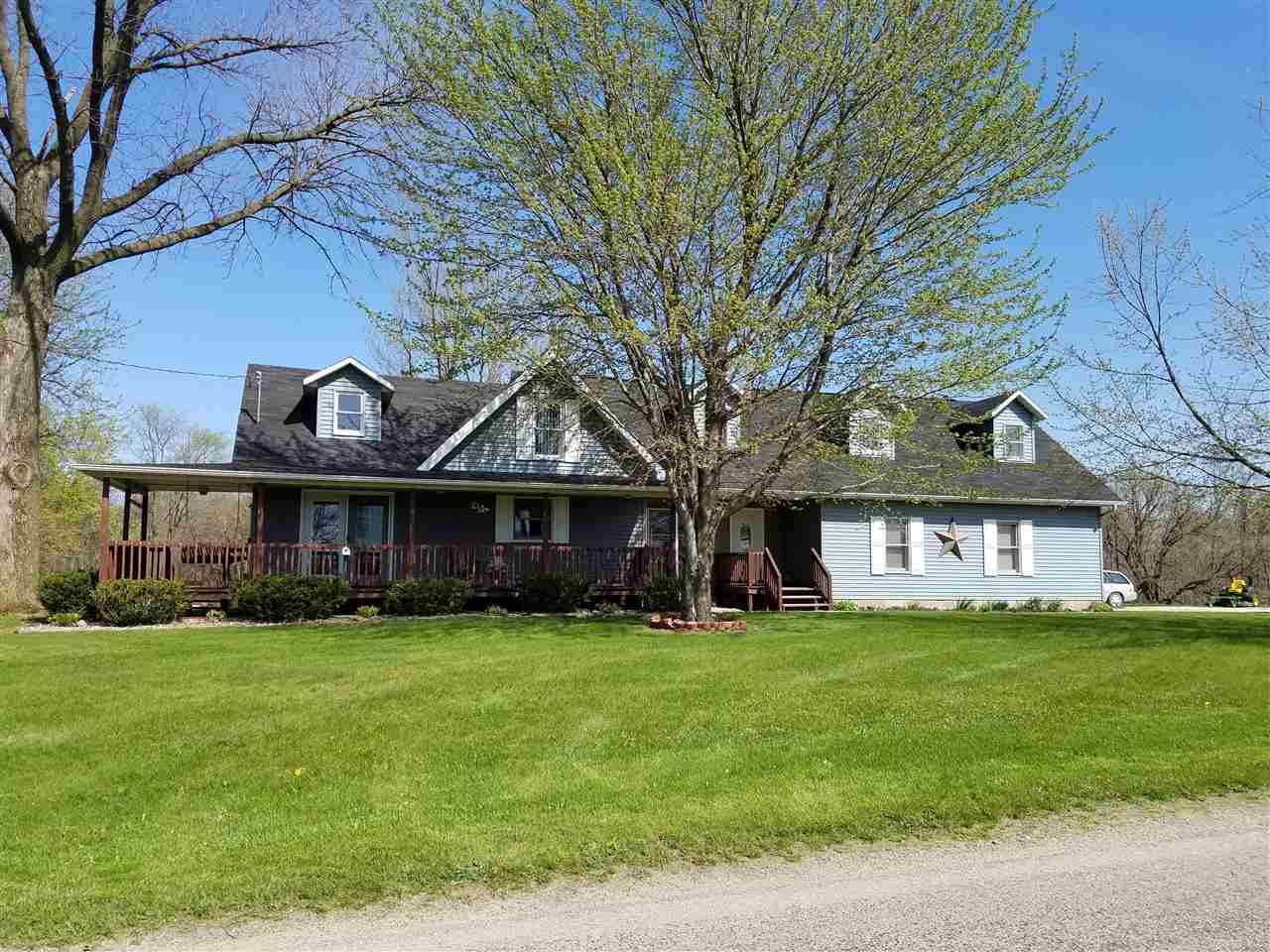 16538 Redwood Road Culver, IN 46511 - Photo 2 of 33