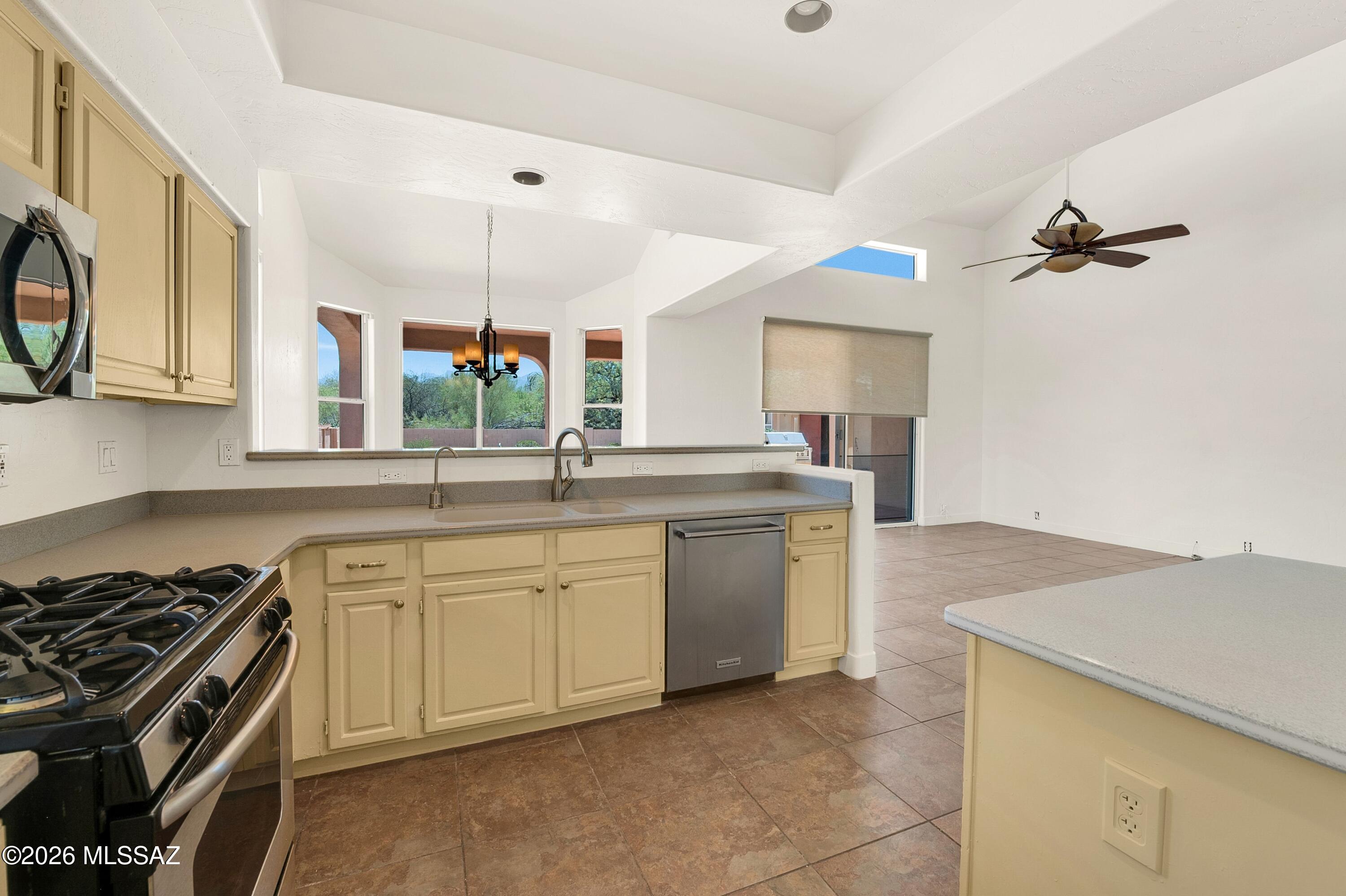 9820 North Star Ranch Place Tucson, AZ 85742 - Photo 17 of 48