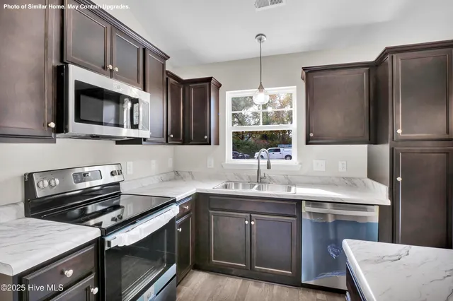 $286,900 | 201 Megans Field Place, Unit 66, Richlands, NC 28574