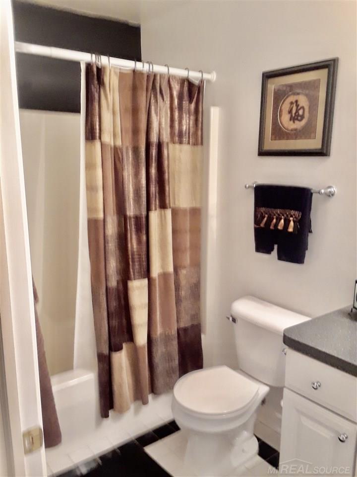 4953 Davison Road Lapeer, MI 48446 - Photo 19 of 26