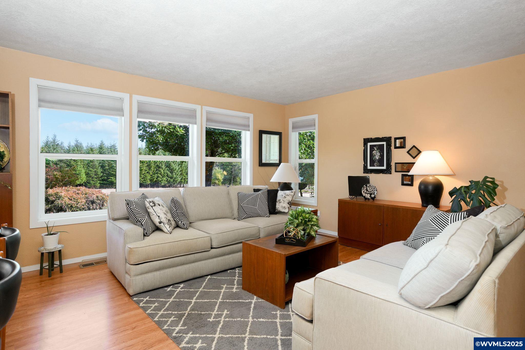 16305 Oakdale Road Dallas, OR 97338 - Photo 25 of 50 Gallery Image 25