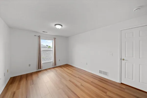$281,200 | 1755 Weatherstone Drive, Ann Arbor, MI 48108