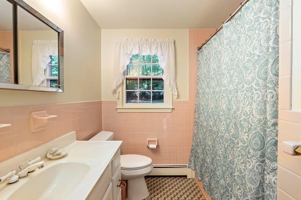 28 Jodie Road Framingham, MA 01702 - Photo 14 of 33 Gallery Image 14