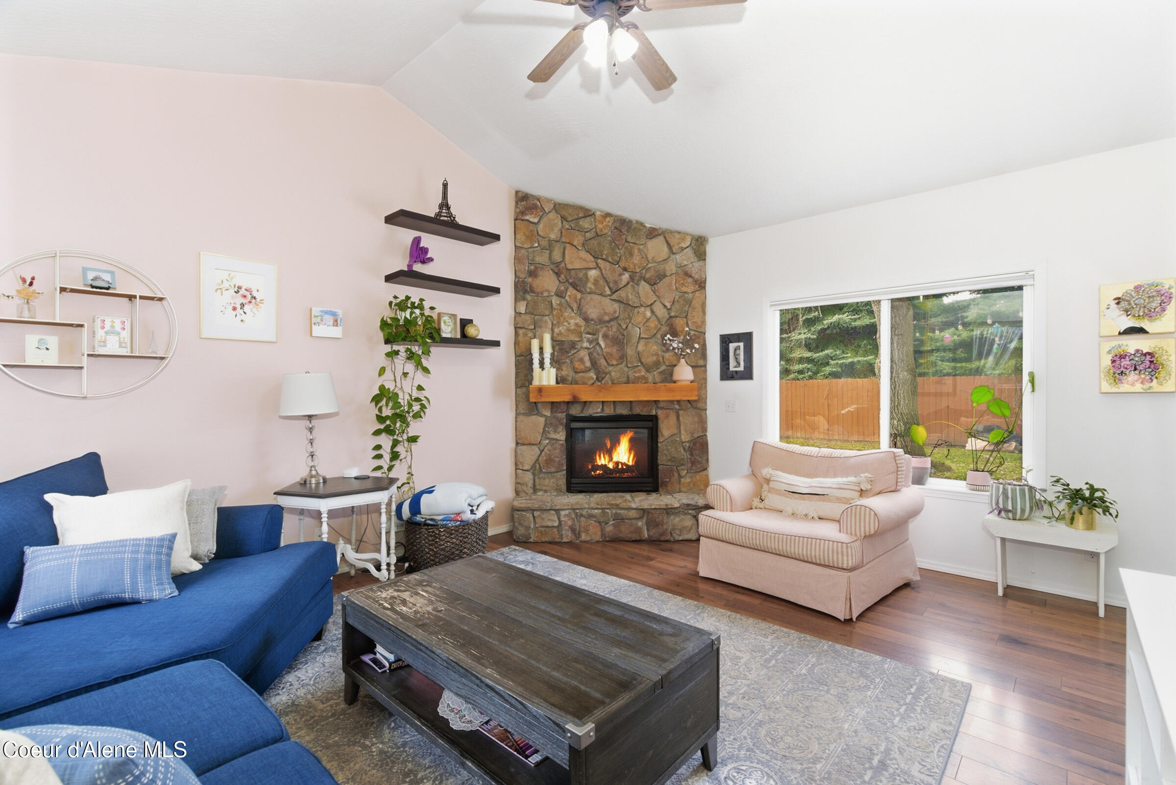 5487 North Martha Loop Coeur D'Alene, ID 83815 - Photo 7 of 37 LIVING ROOM