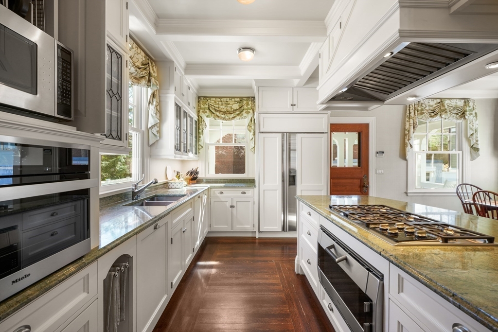 96 Dean Road Brookline, MA 02445 - Photo 11 of 40