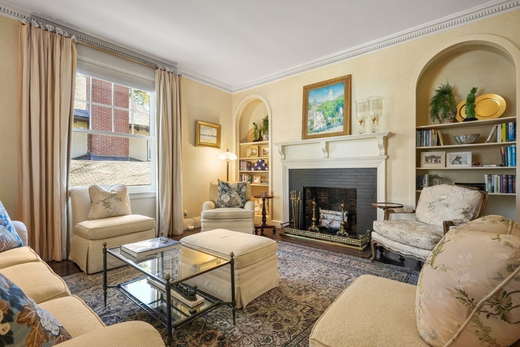 96 Dean Road Brookline, MA 02445 - Photo 4 of 40