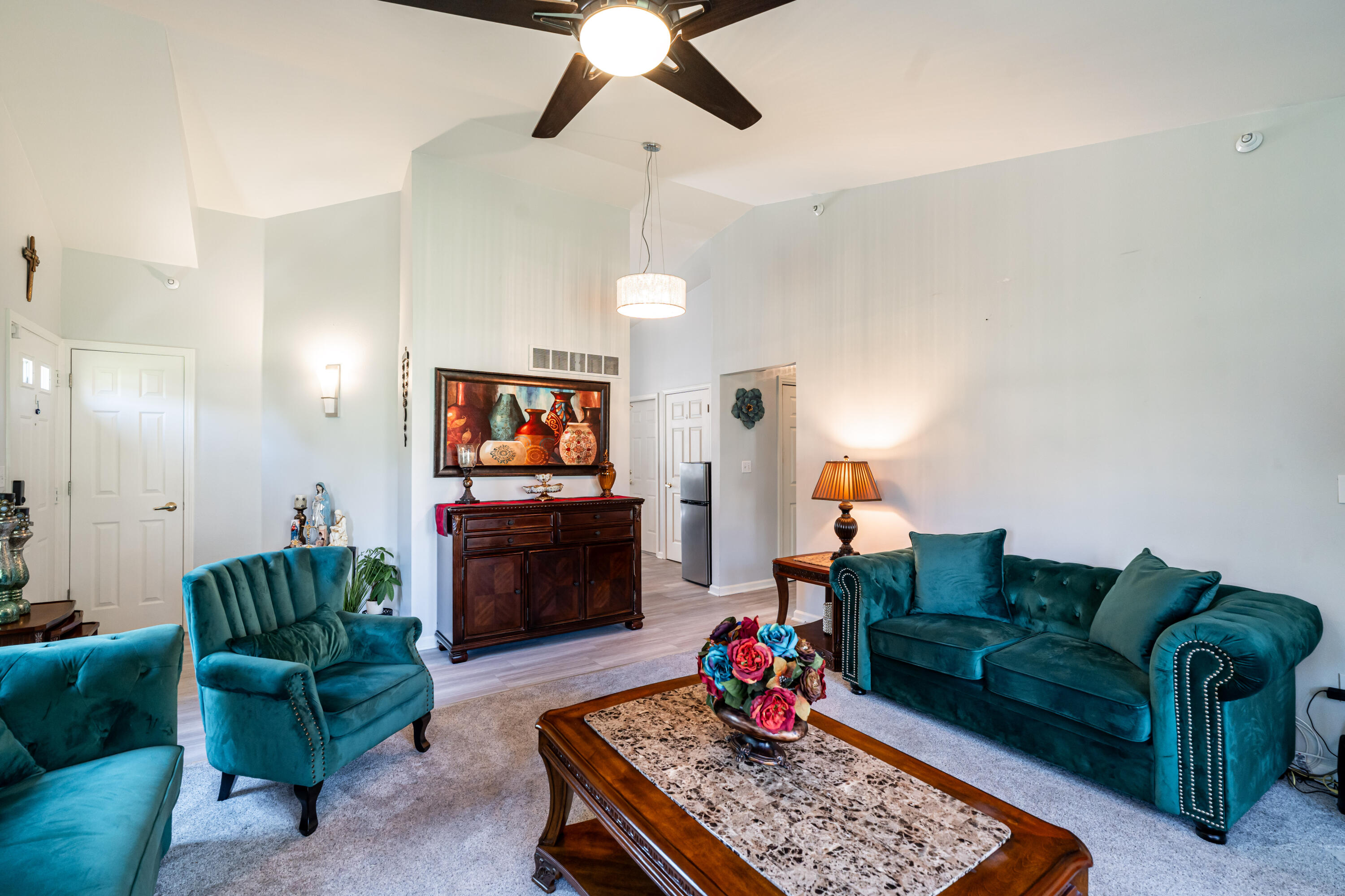 5201 South Tuckaway Boulevard Greenfield, WI 53221 - Photo 12 of 31 DSC00949
