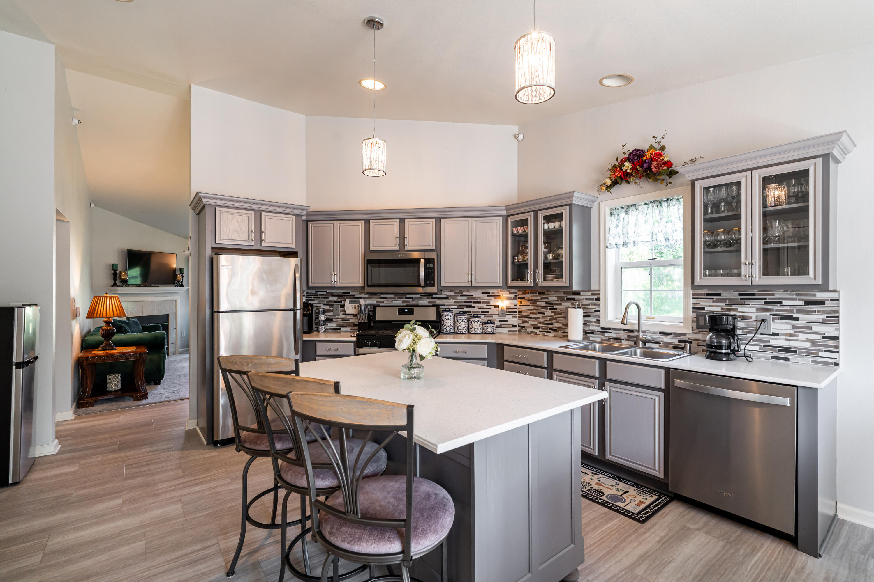 5201 South Tuckaway Boulevard Greenfield, WI 53221 - Photo 15 of 31 DSC00953