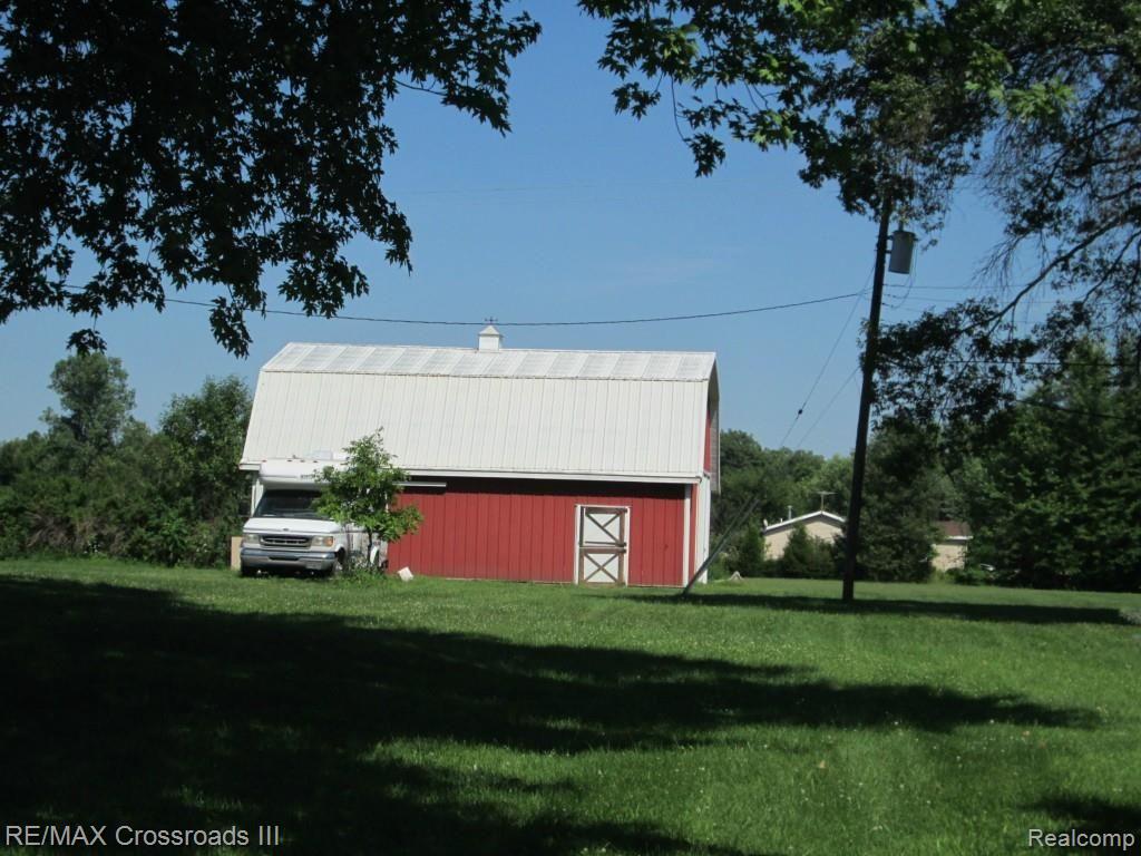 22005 Karr Road Belleville, MI 48111 - Photo 4 of 12 IMG_0008.jpg