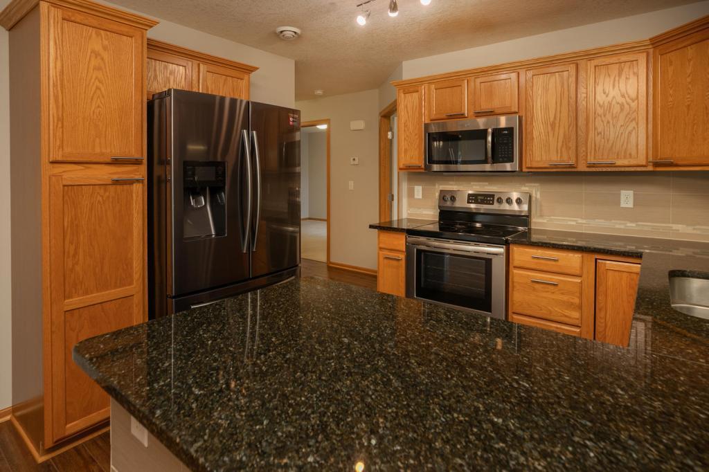 3042 Salem Meadows Drive Southwest Rochester, MN 55902 - Photo 9 of 23 Gallery Image 9