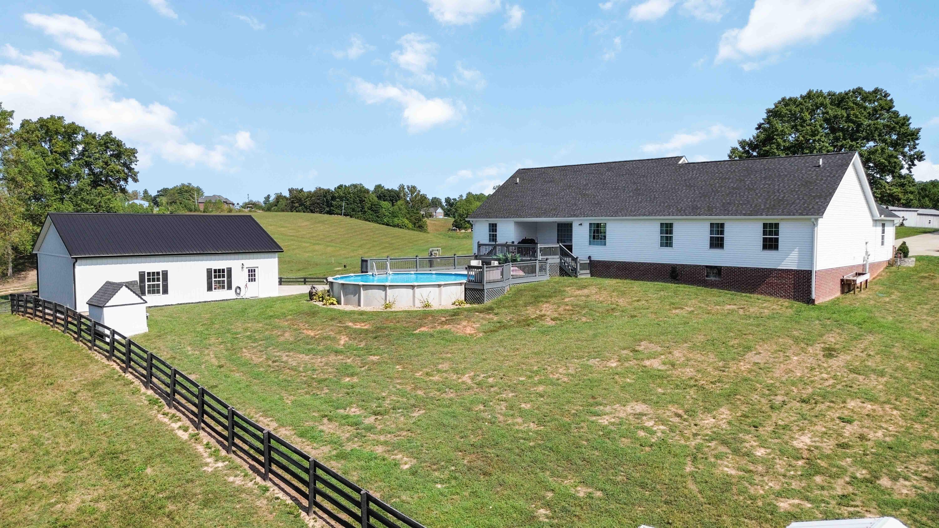 465 Newell Road Somerset, KY 42503 - Photo 10 of 62 045