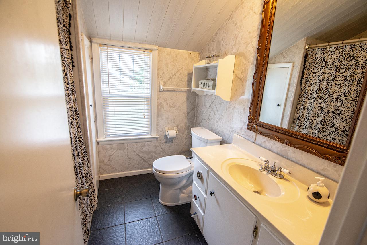 1503 Letchworth Road Camp Hill, PA 17011 - Photo 8 of 29 Gallery Image 8