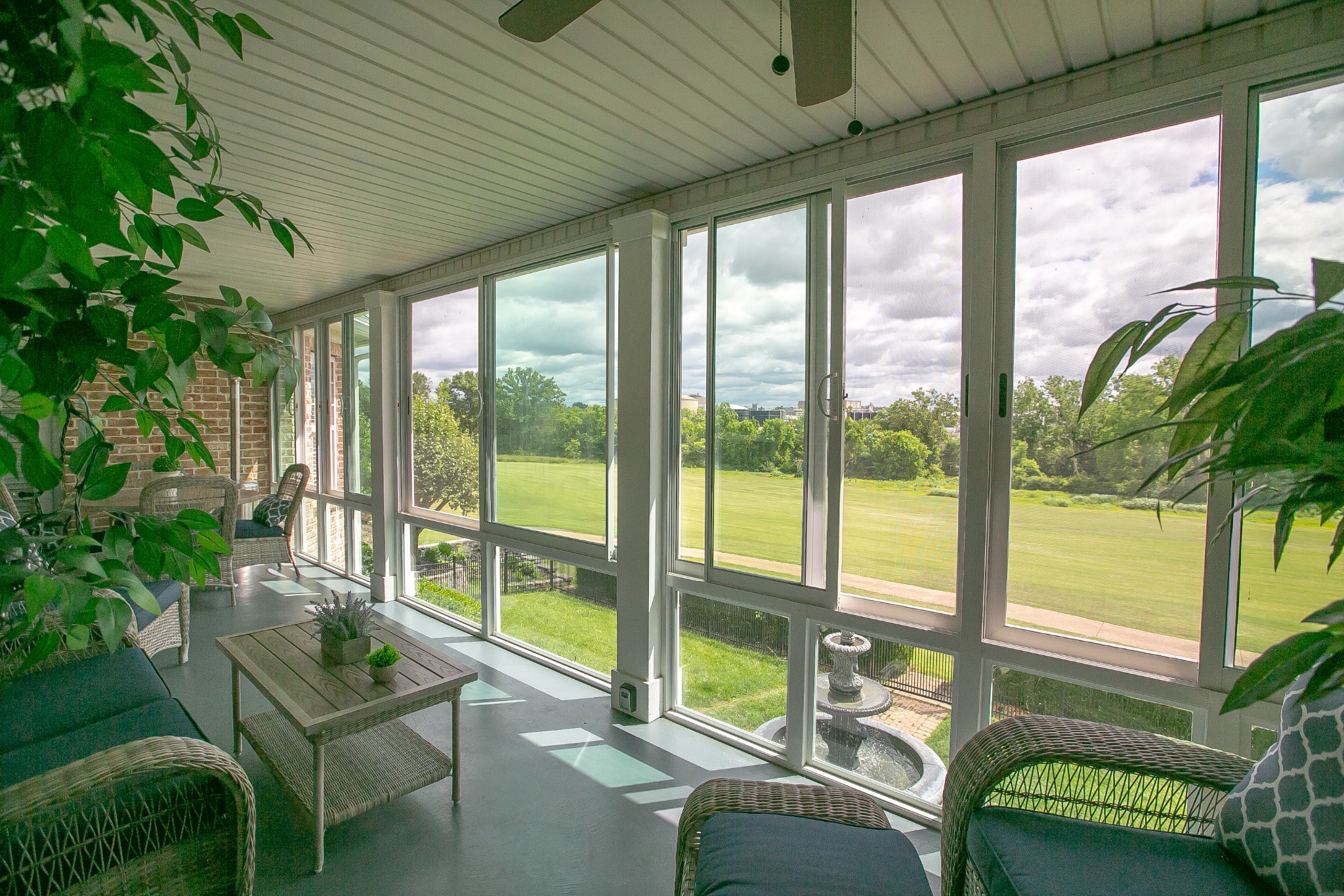 2613 Sequoya Trace Murfreesboro, TN 37127 - Photo 16 of 48 a living room with furniture and a potted plant