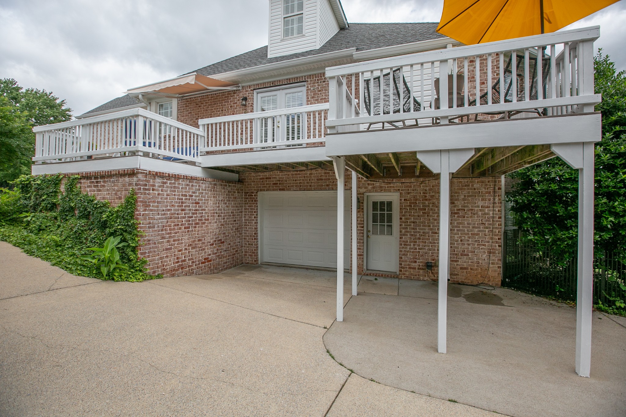2613 Sequoya Trace Murfreesboro, TN 37127 - Photo 35 of 48 front view of a house with a porch