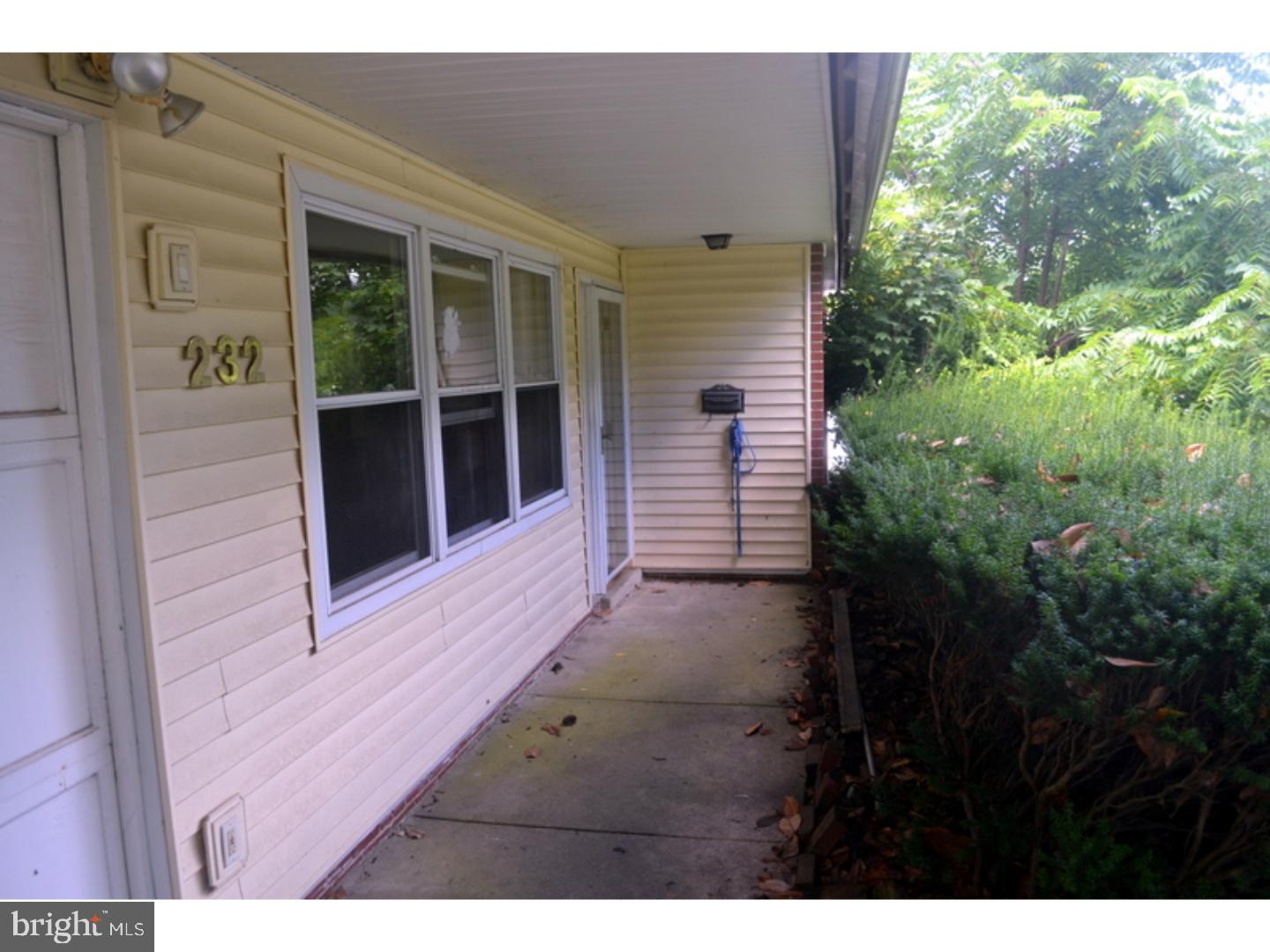232 Brookside Road Norristown, PA 19401 - Photo 3 of 25 Gallery Image 3