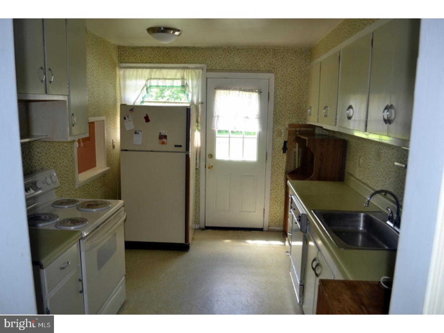 232 Brookside Road Norristown, PA 19401 - Photo 8 of 25 Gallery Image 8