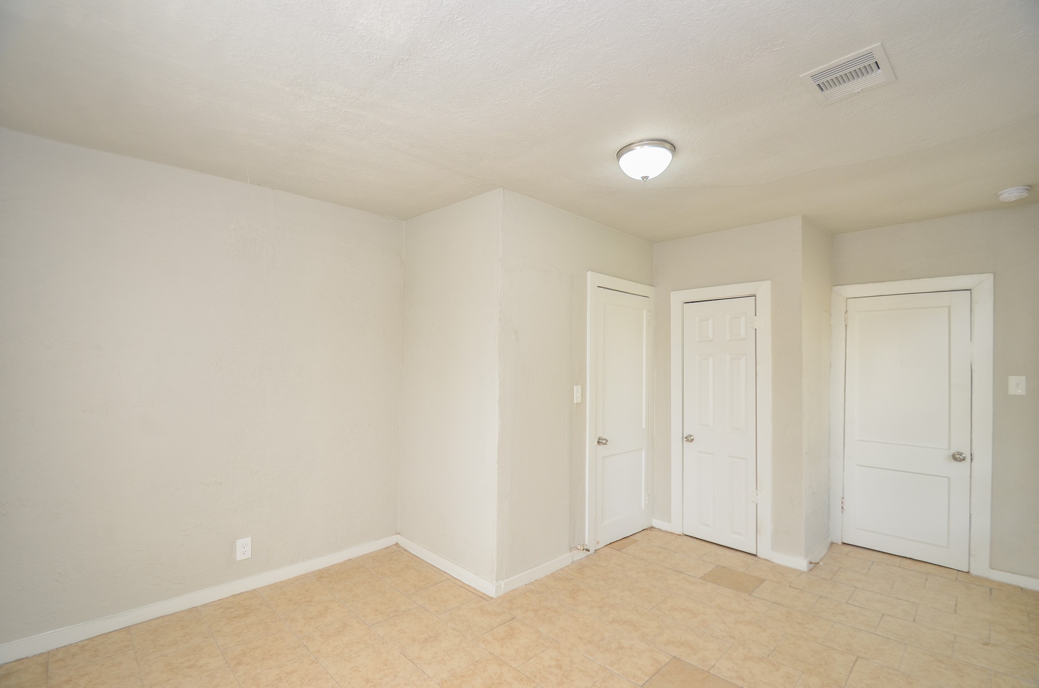 217 Owens Street Houston, TX 77029 - Photo 14 of 20