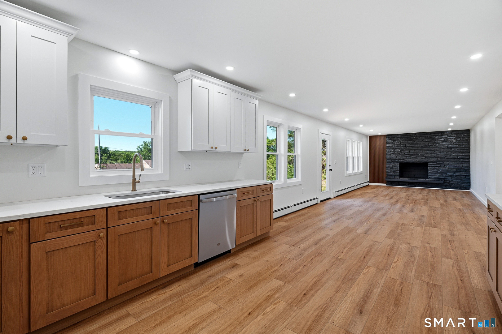 18 Maynard Hill Road Preston, CT 06365 - Photo 9 of 34