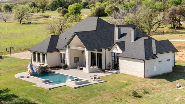 $2,370,000 | 1351 River Road, Waco, TX 76705