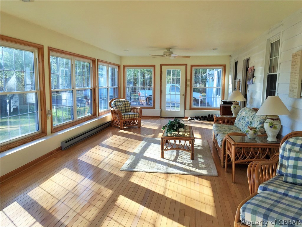 15 Mill Wharf Road Wake, VA 23176 - Photo 6 of 31 Beautiful oak floors and newer double hung windows.