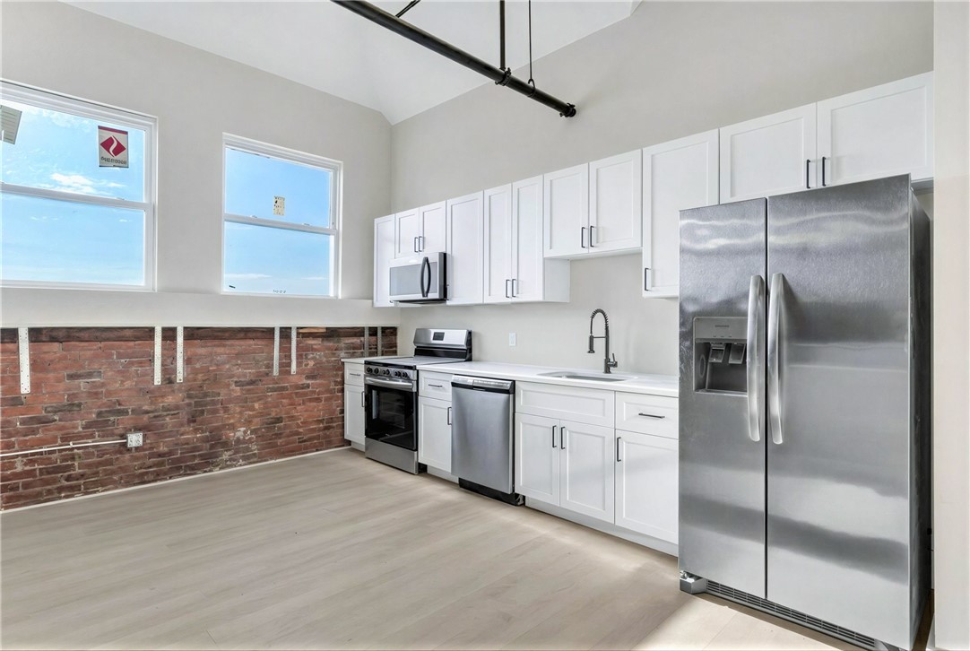 72 Kendrick Avenue Woonsocket, RI 02895 - Photo 1 of 23