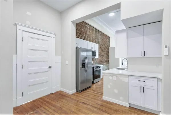 $1,600 | 72 Kendrick Avenue, Woonsocket, RI 02895