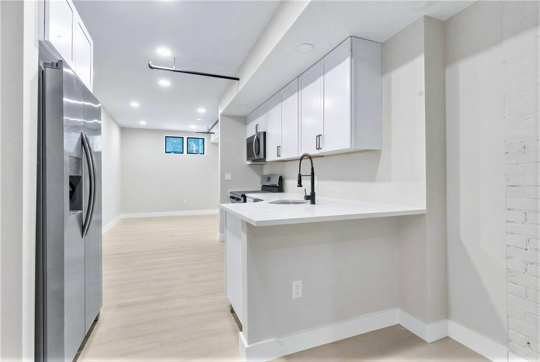 72 Kendrick Avenue Woonsocket, RI 02895 - Photo 17 of 23