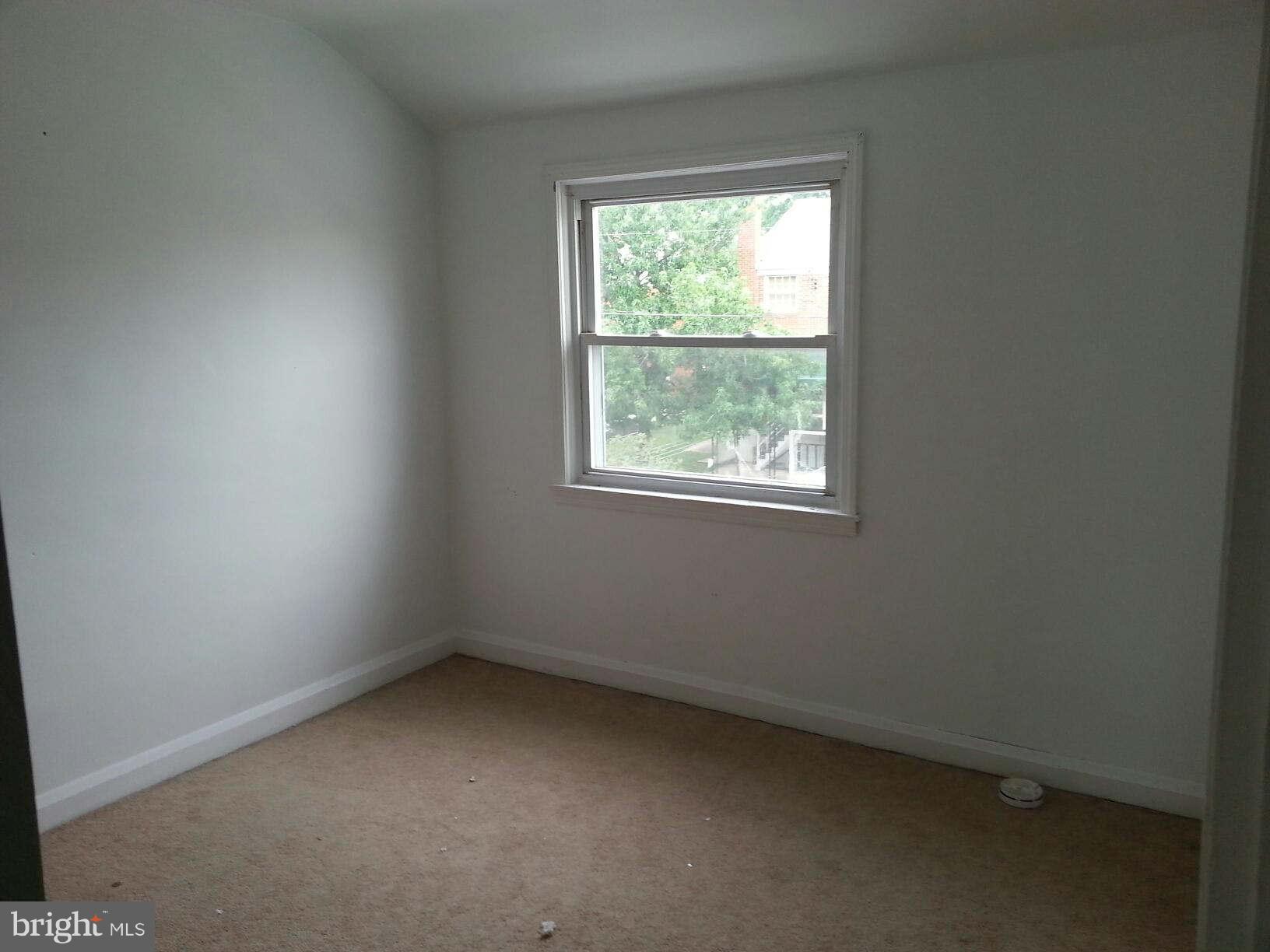934 Arncliffe Road Baltimore, MD 21221 - Photo 3 of 5