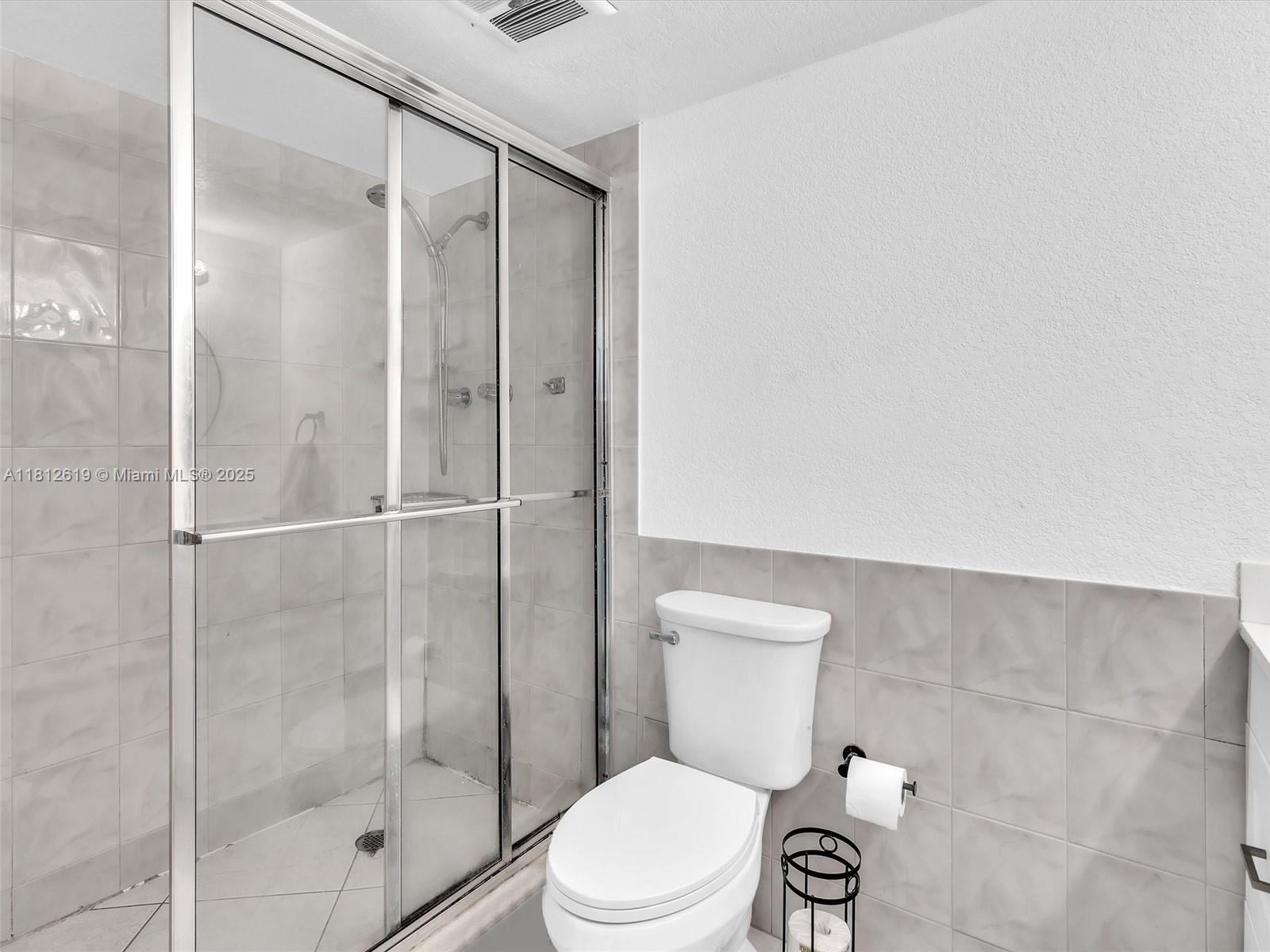 1770 Northeast 191st Street, Unit 1161 Miami, FL 33179 - Photo 27 of 46