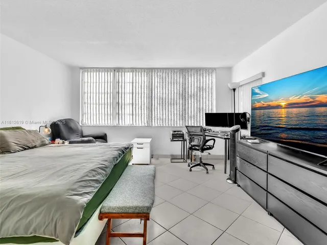 $2,375 | 1770 Northeast 191st Street, Unit 1161, Miami, FL 33179