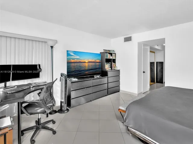 $2,375 | 1770 Northeast 191st Street, Unit 1161, Miami, FL 33179