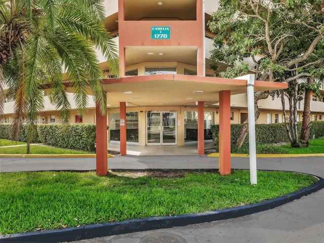 $2,375 | 1770 Northeast 191st Street, Unit 1161, Miami, FL 33179