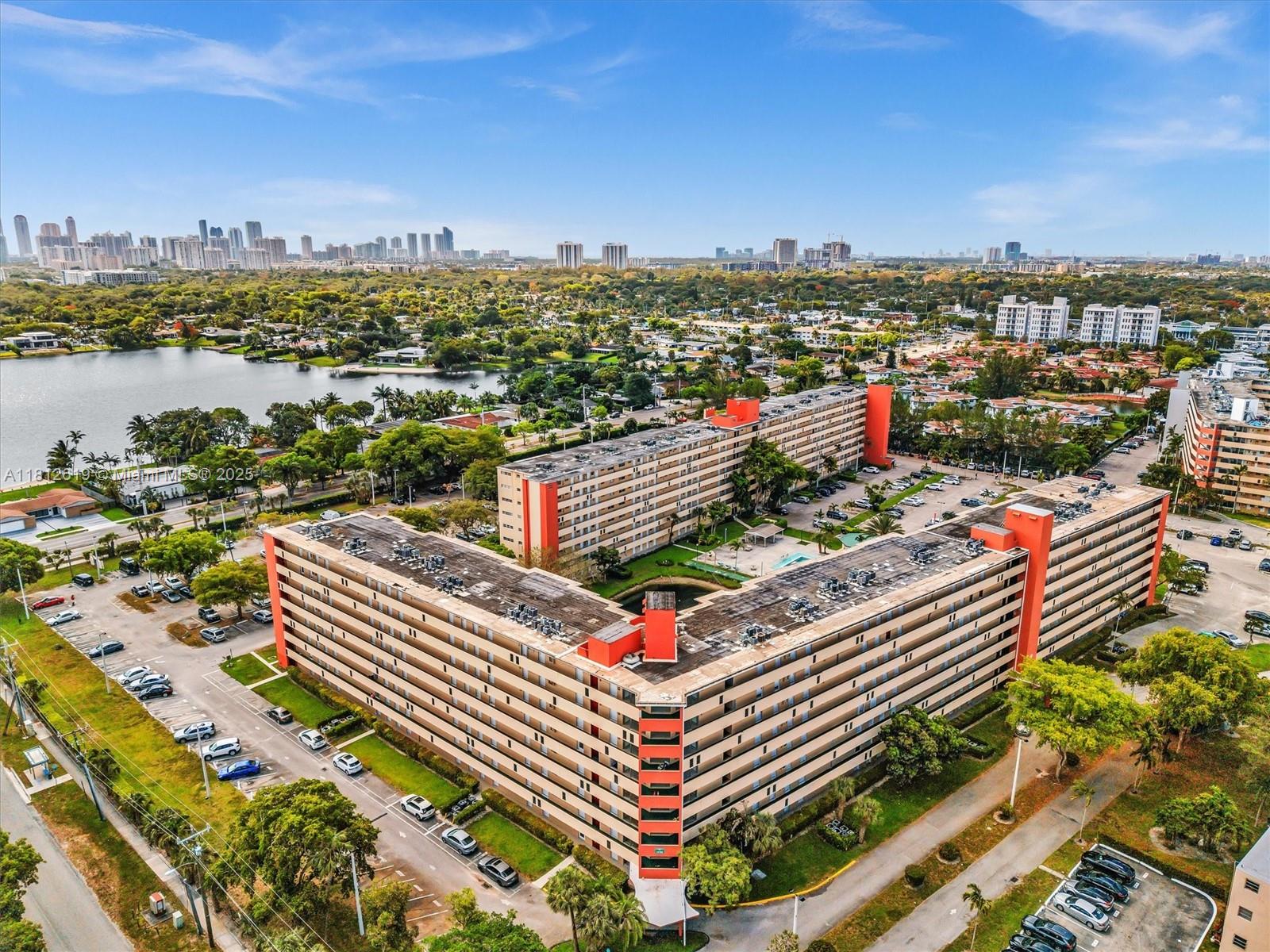 1770 Northeast 191st Street, Unit 1161 Miami, FL 33179 - Photo 35 of 46