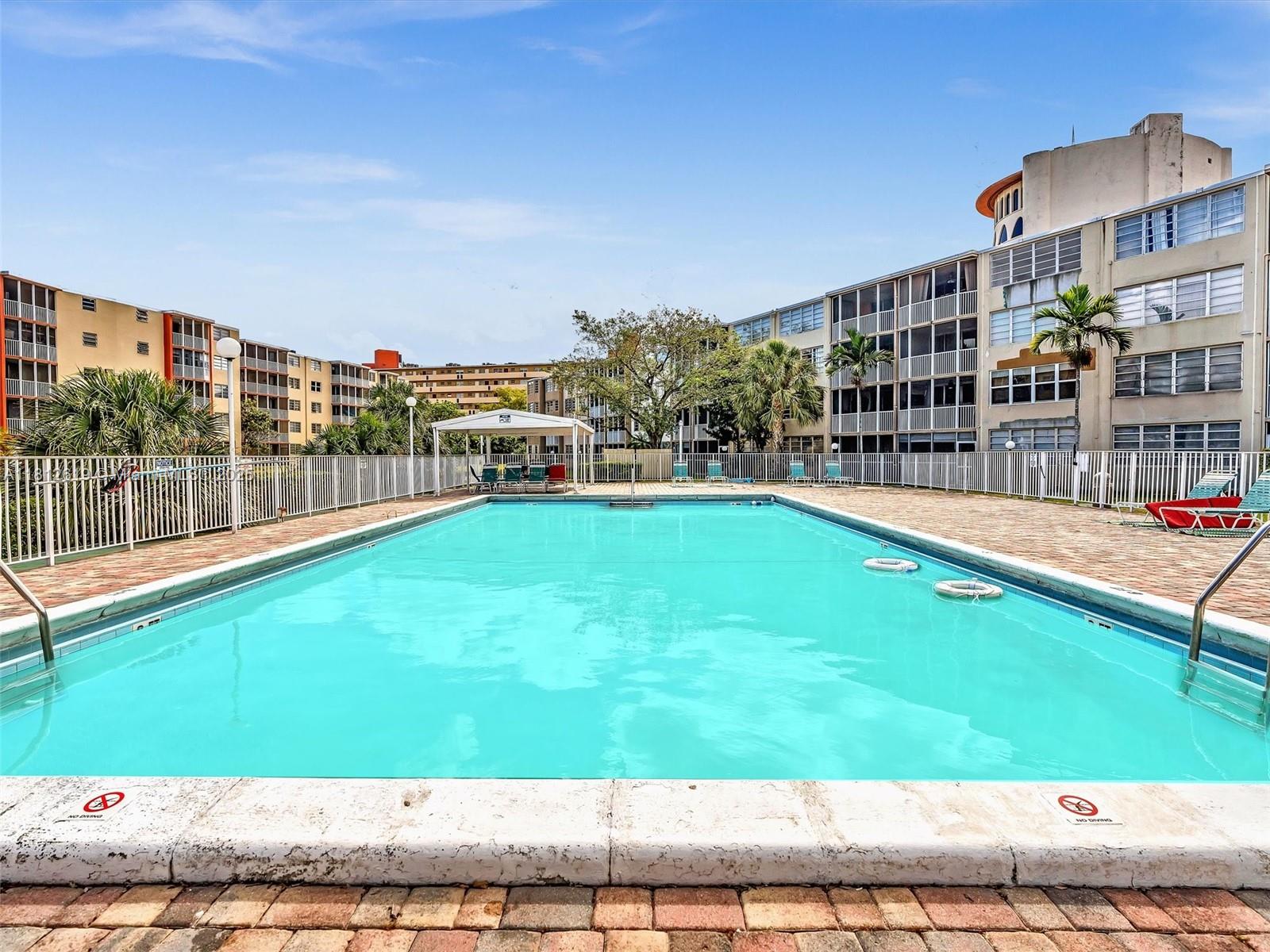 1770 Northeast 191st Street, Unit 1161 Miami, FL 33179 - Photo 39 of 46