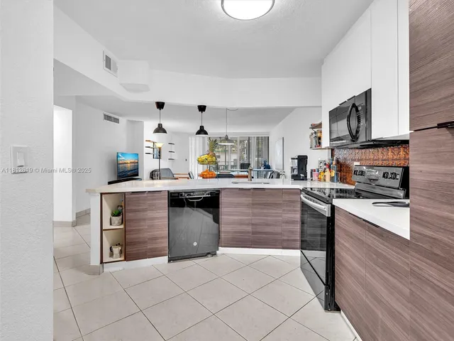 $2,375 | 1770 Northeast 191st Street, Unit 1161, Miami, FL 33179