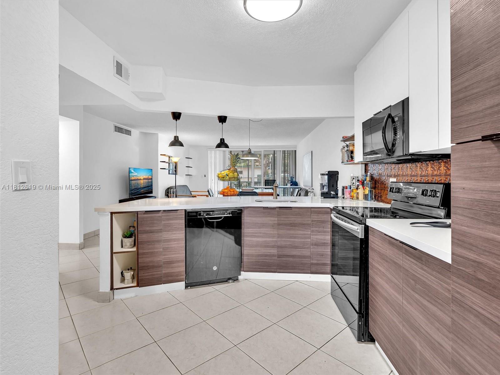 1770 Northeast 191st Street, Unit 1161 Miami, FL 33179 - Photo 6 of 46