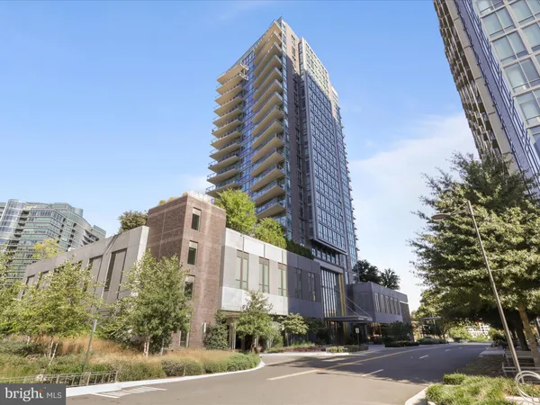 a view of a multi story building