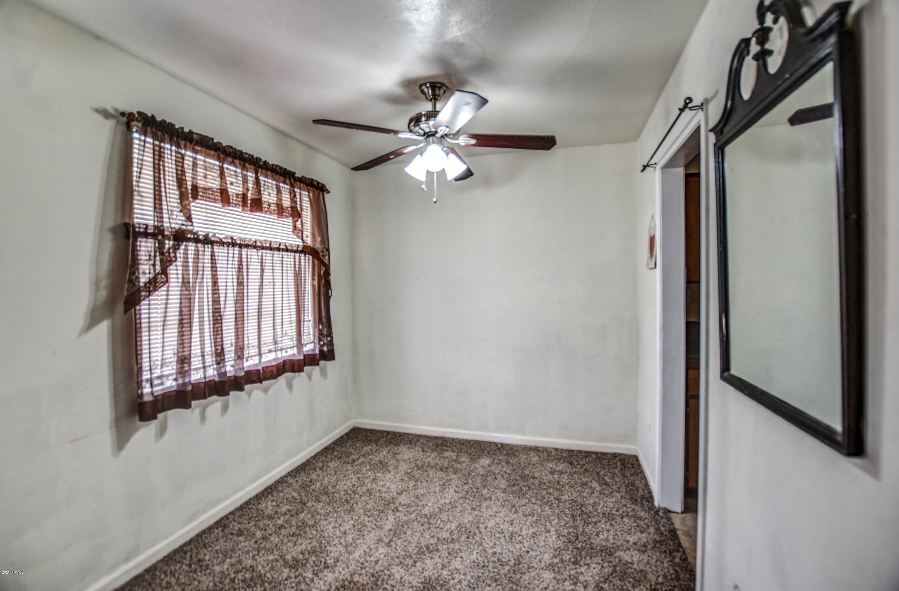 3242 West Roma Avenue Phoenix, AZ 85017 - Photo 14 of 42 DINING 2