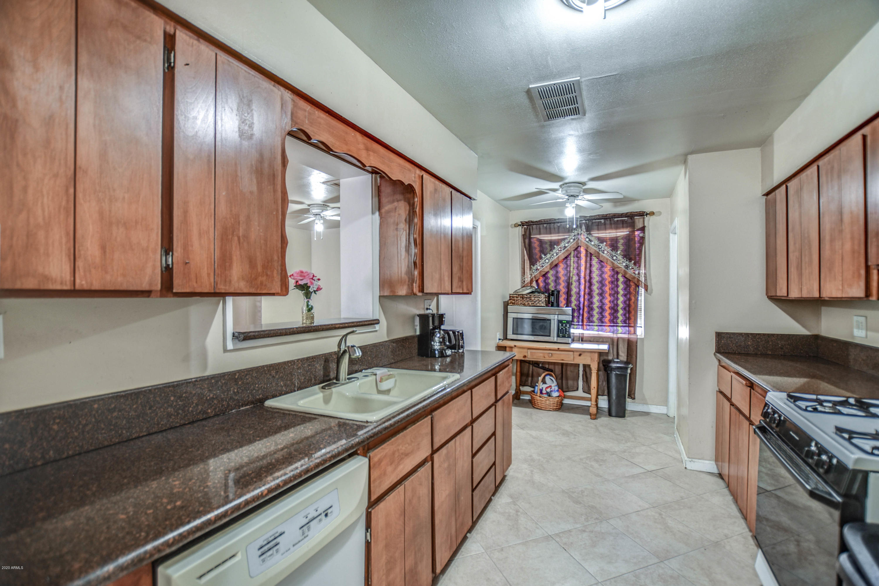 3242 West Roma Avenue Phoenix, AZ 85017 - Photo 20 of 42 KITCHEN 3