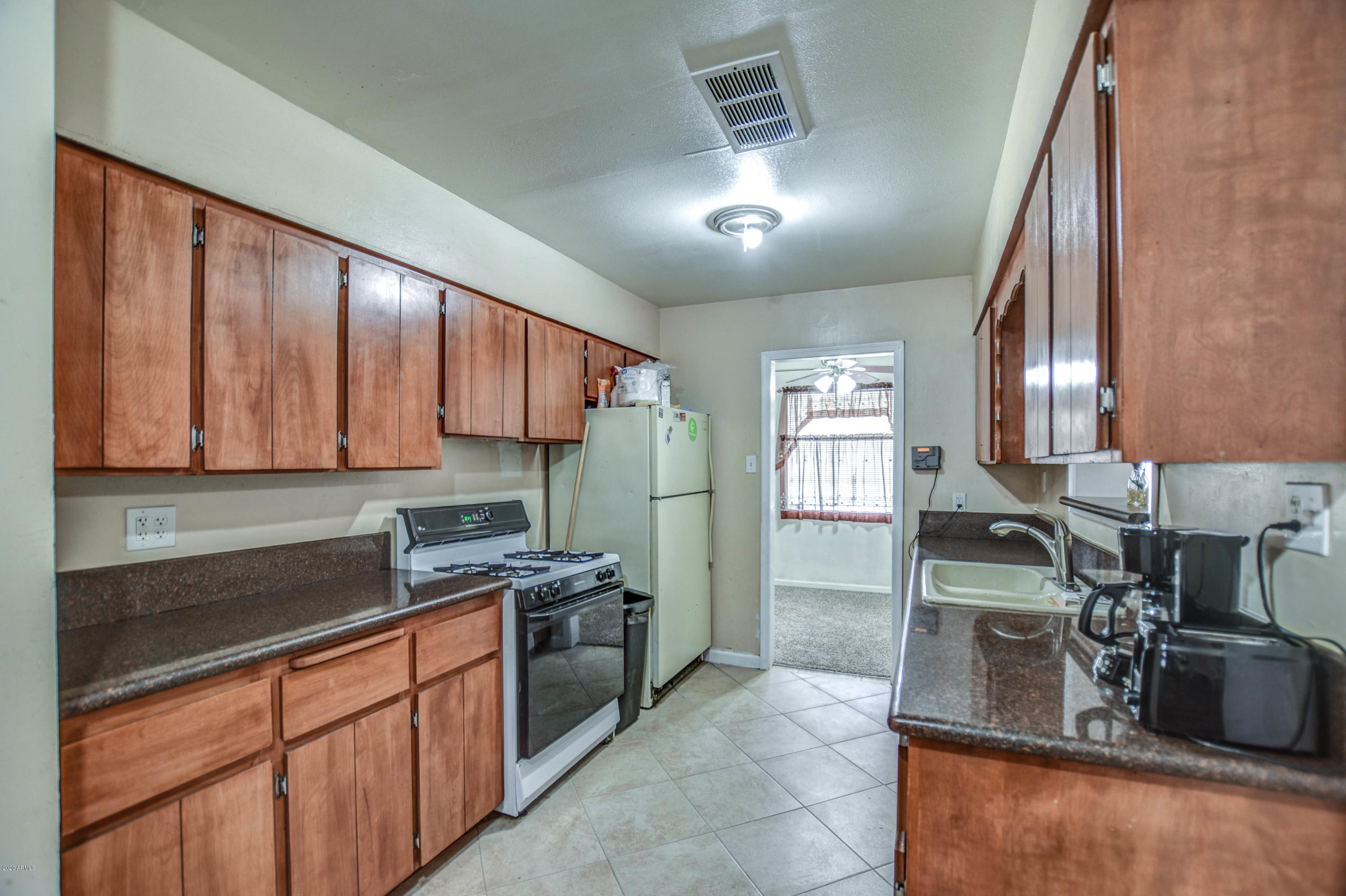3242 West Roma Avenue Phoenix, AZ 85017 - Photo 21 of 42 KITCHEN 4