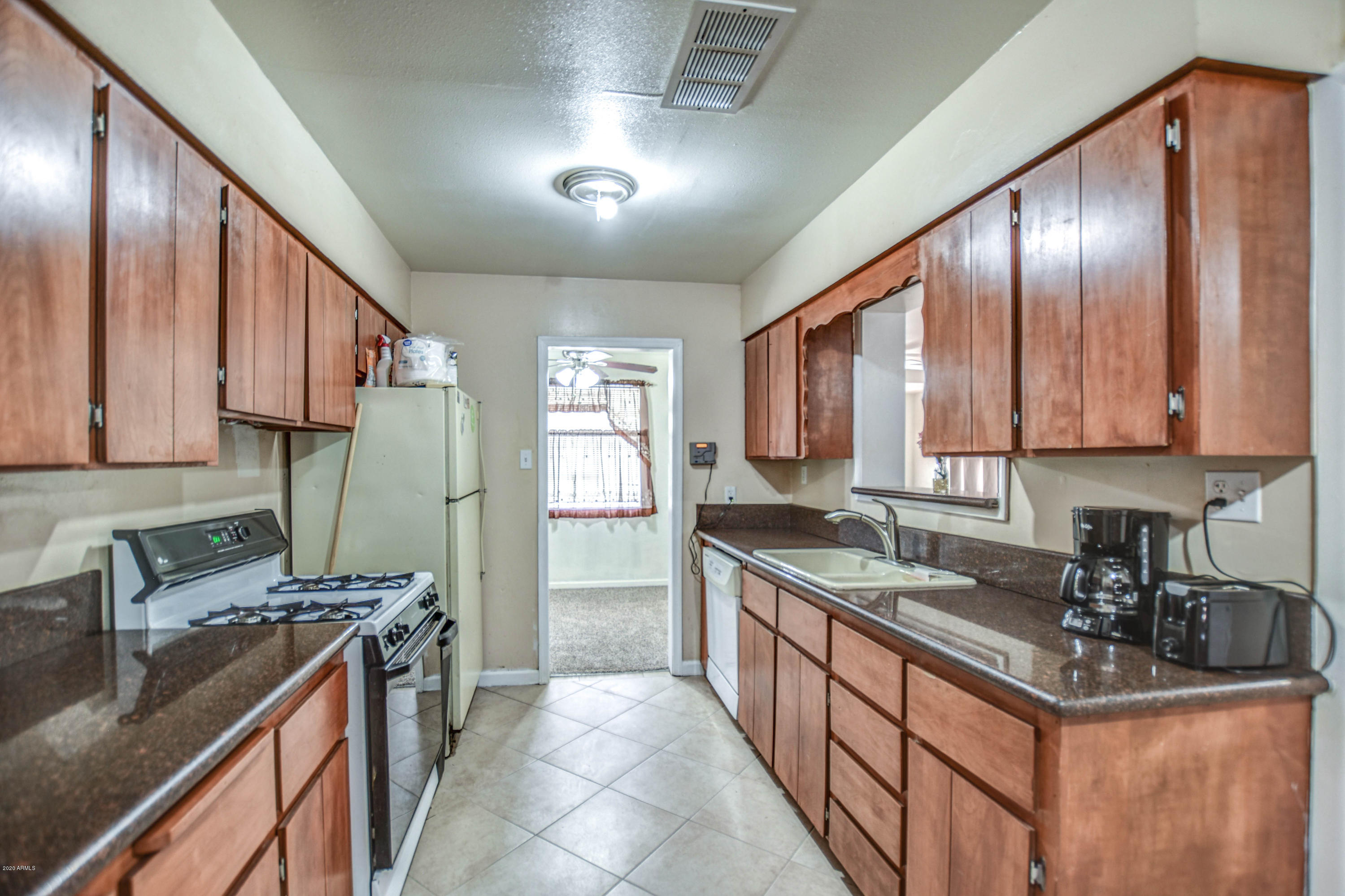 3242 West Roma Avenue Phoenix, AZ 85017 - Photo 22 of 42 KITCHEN 5