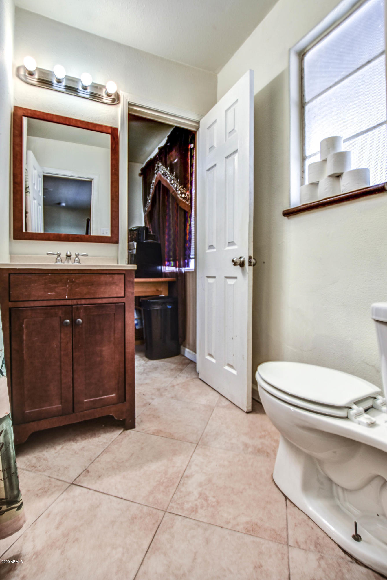 3242 West Roma Avenue Phoenix, AZ 85017 - Photo 27 of 42 MASTER BATH 1