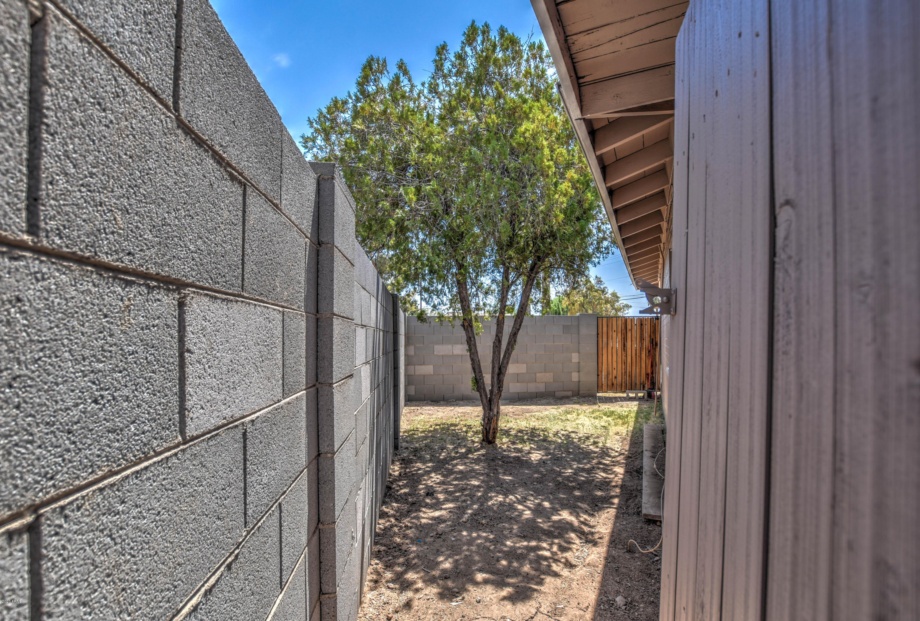 3242 West Roma Avenue Phoenix, AZ 85017 - Photo 42 of 42 REAR 7