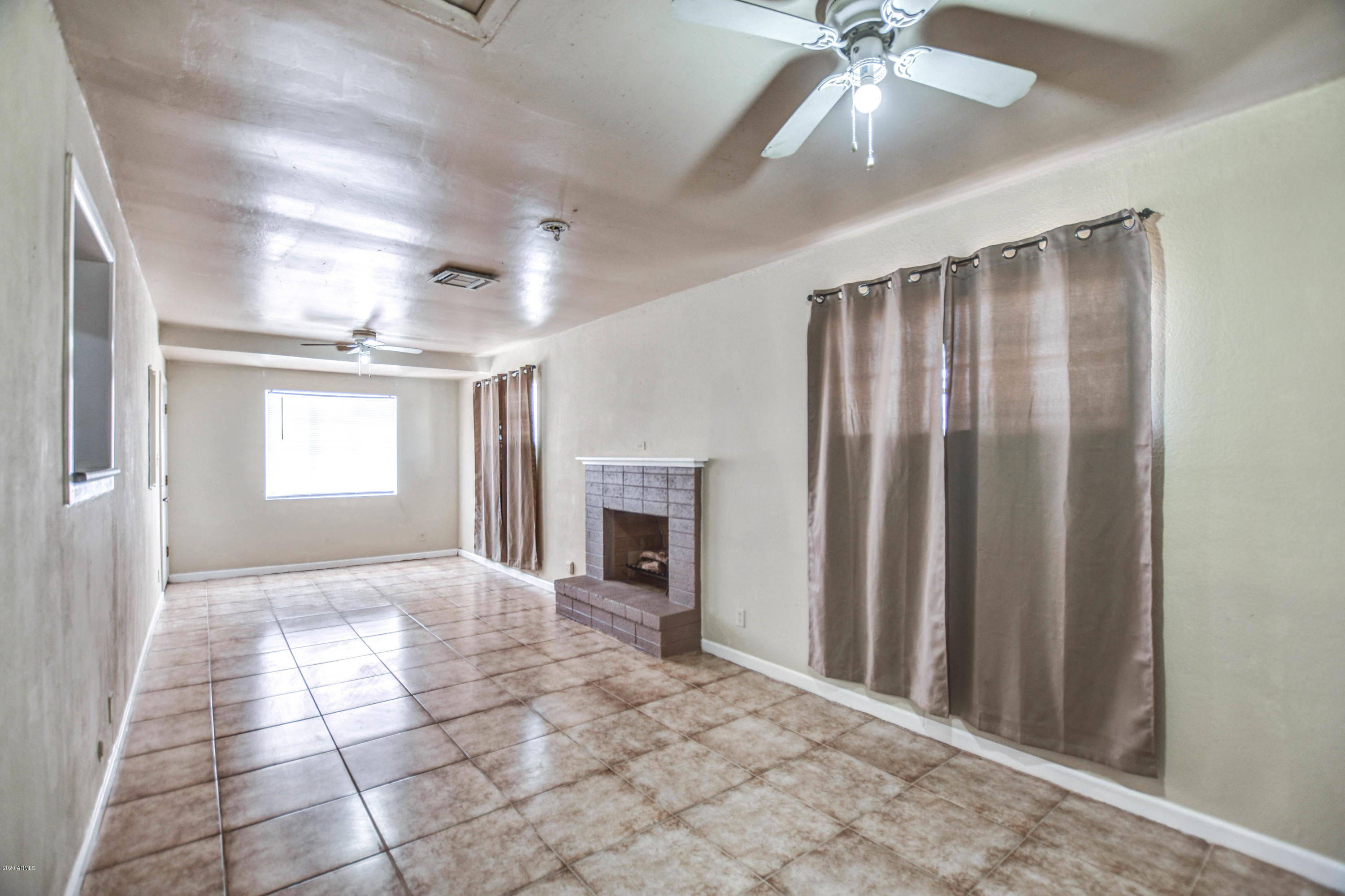 3242 West Roma Avenue Phoenix, AZ 85017 - Photo 7 of 42 FAMILY 1